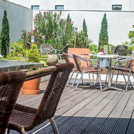 Campanile Centre - Gare Saint-jean 3*