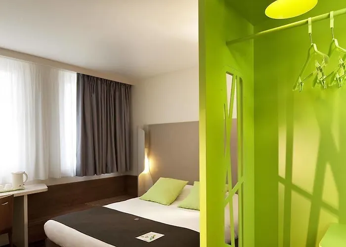 Ibis Styles Centre Gare מלון 3*