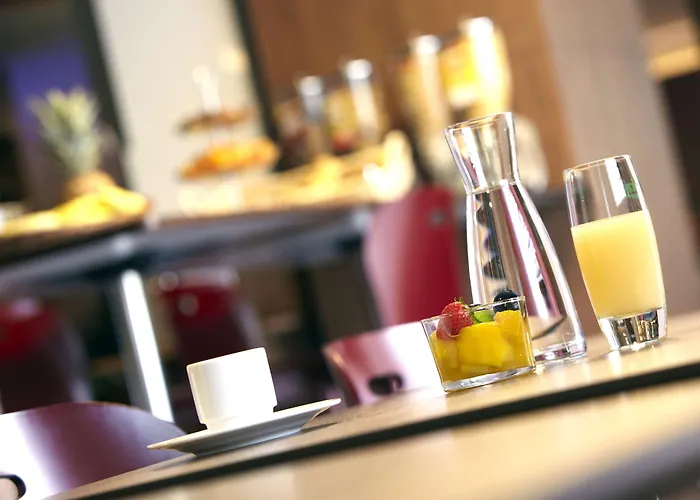 Ibis Styles Centre Gare מלון 3*