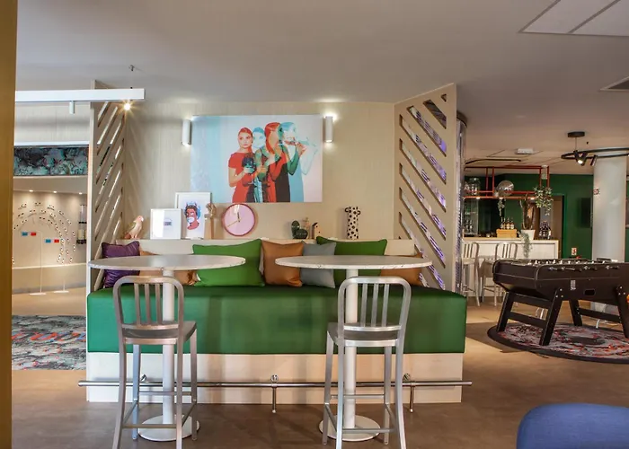 Ibis Styles Centre Gare Otel 3*